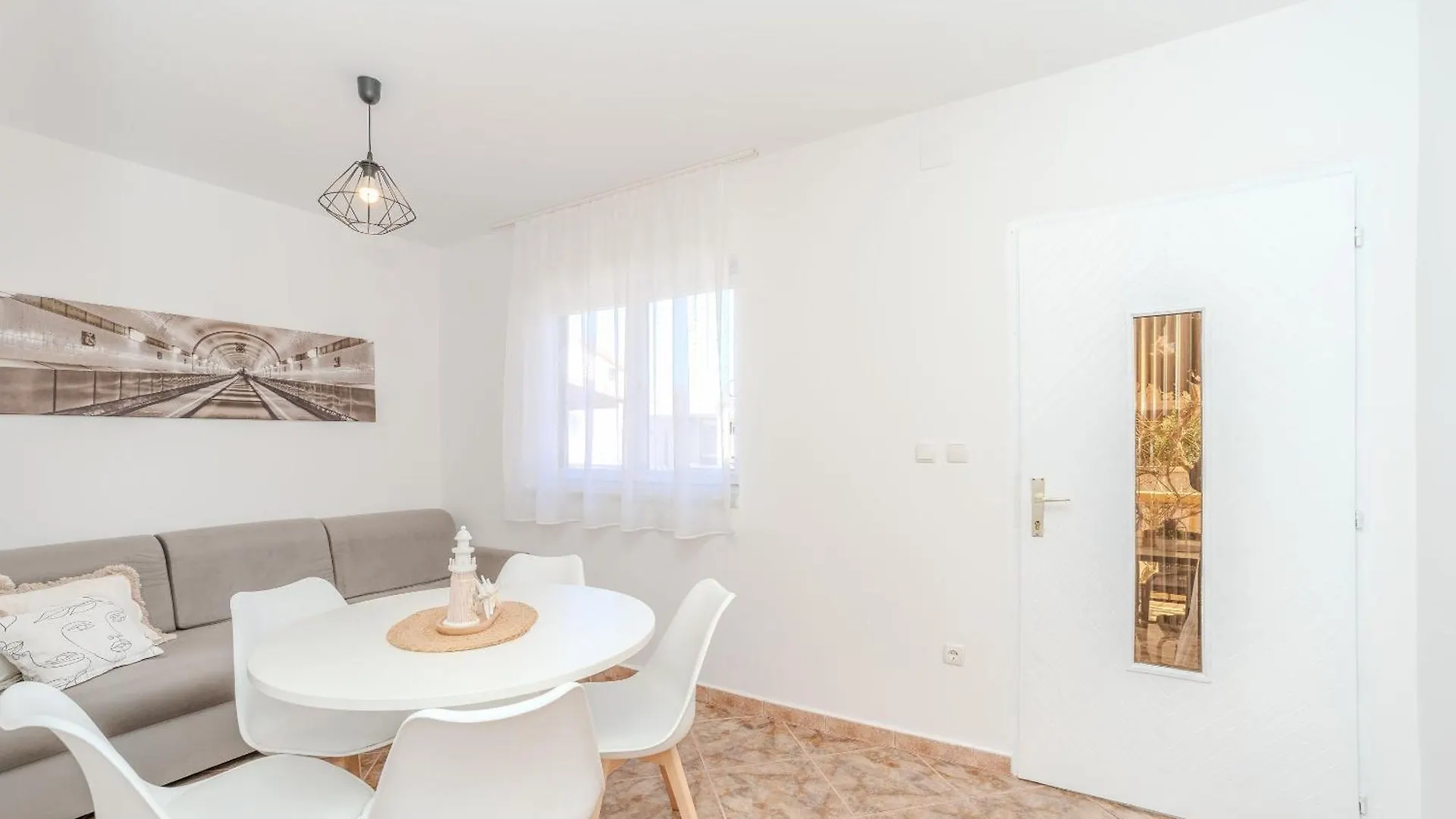 Apartment Plantosar Vir 0*,