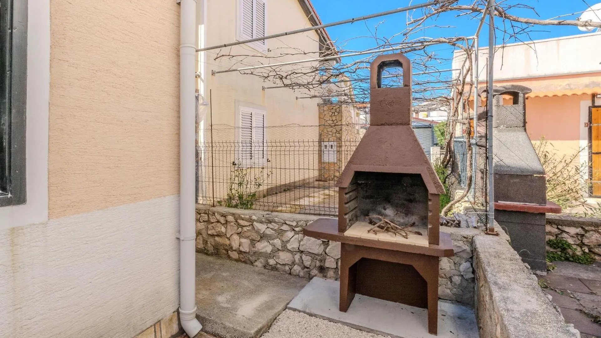 Apartment Plantosar Vir 0*,  Croatia